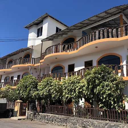 Hostal Sandrita 푸에르토빌라밀 외부 사진